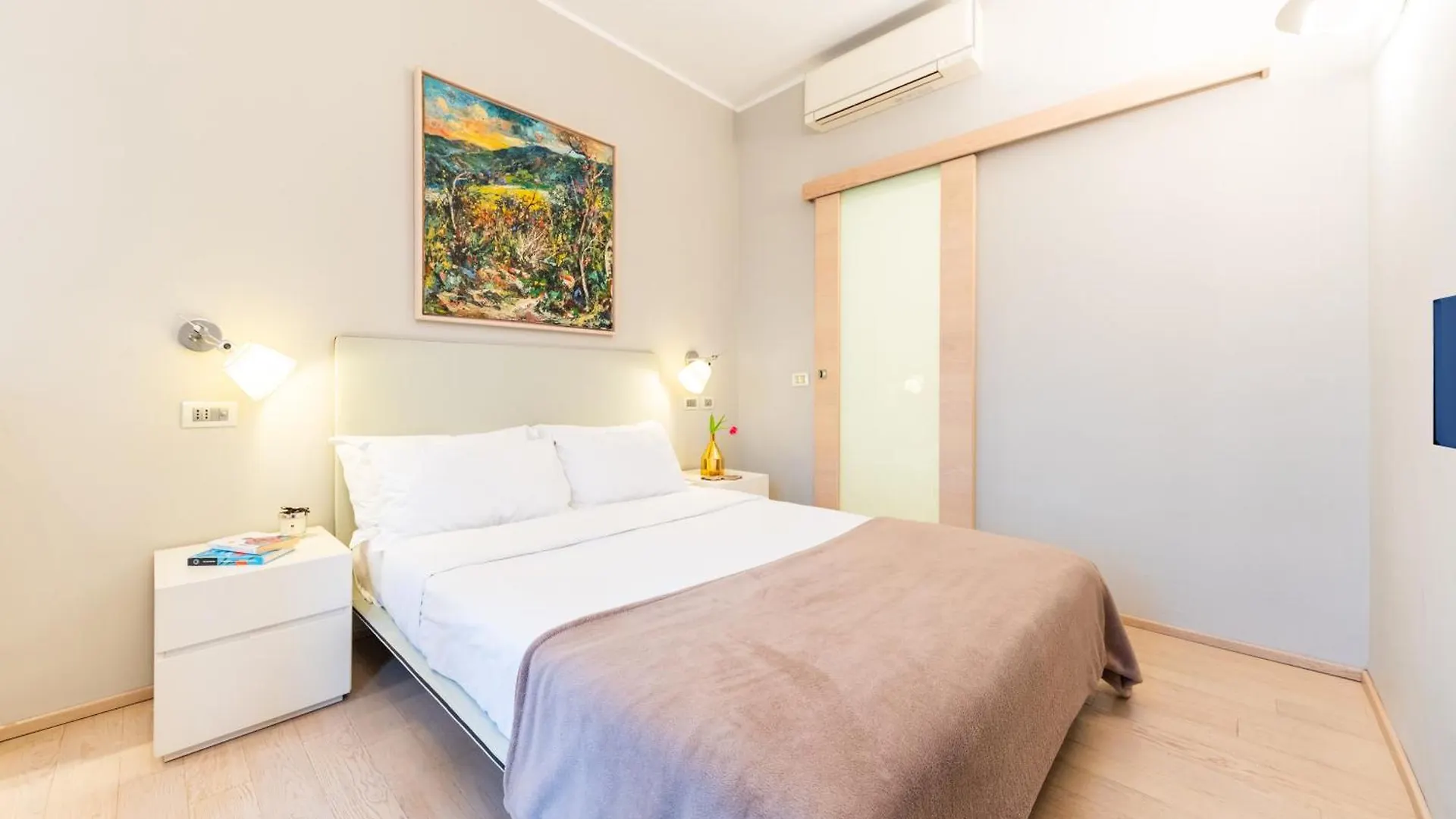 Rego Apartments Panoramic View Top Floor Milan